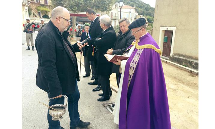 COMMÉMORATION DE L'ARMISTICE DE LA GUERRE 14-18 : UN HOMMAGE EMPREINT DE SOLENNITÉ COMMÉMORATION DE L'ARMISTICE DE LA GUERRE 14-18 : UN HOMMAGE EMPREINT DE SOLENNITÉ